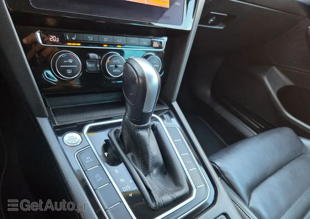 VOLKSWAGEN Passat 2.0 TSI Elegance DSG