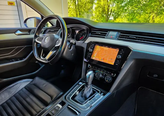 VOLKSWAGEN Passat 2.0 TSI Elegance DSG