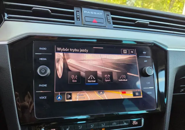 VOLKSWAGEN Passat 2.0 TSI Elegance DSG