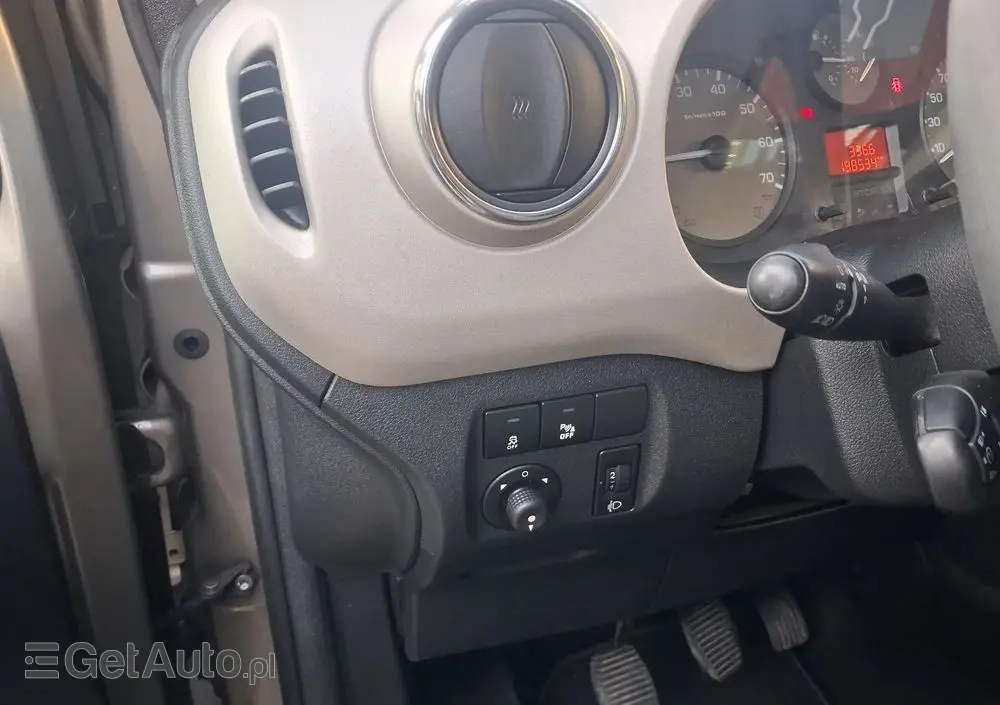 PEUGEOT Partner HDi FAP 115 Style