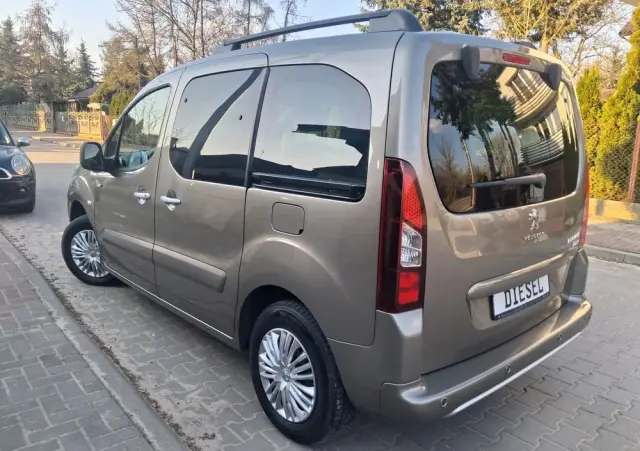 PEUGEOT Partner HDi FAP 115 Style