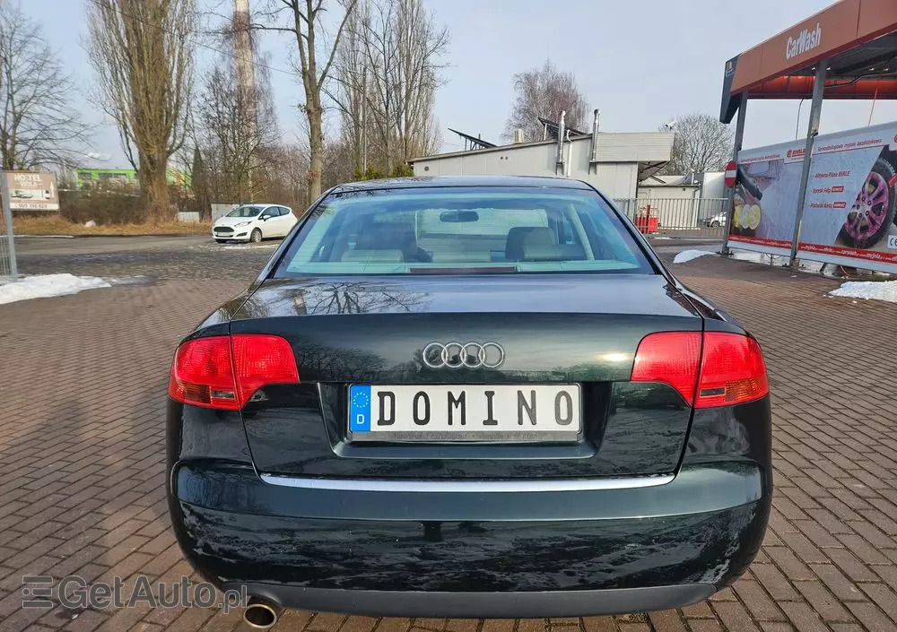 AUDI A4 1.6