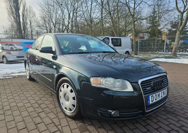 AUDI A4 1.6