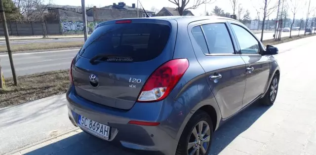 HYUNDAI I20 