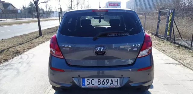 HYUNDAI I20 