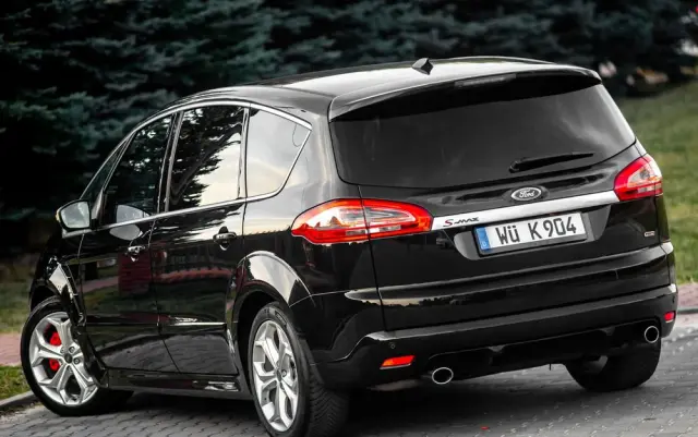 FORD S-Max 2.2 TDCi DPF Titanium X