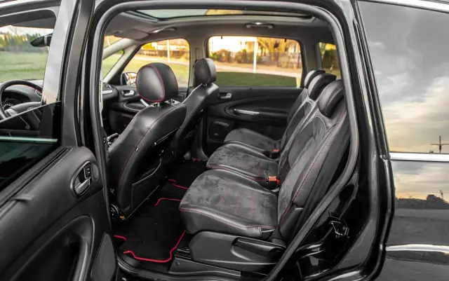 FORD S-Max 2.2 TDCi DPF Titanium X