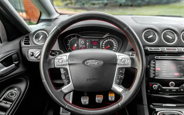 FORD S-Max 2.2 TDCi DPF Titanium X