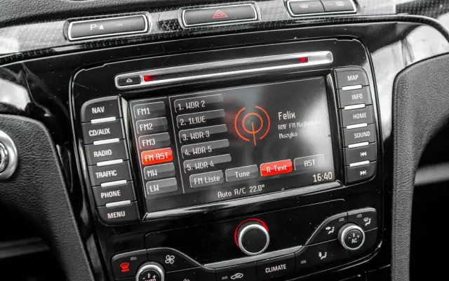 FORD S-Max 2.2 TDCi DPF Titanium X