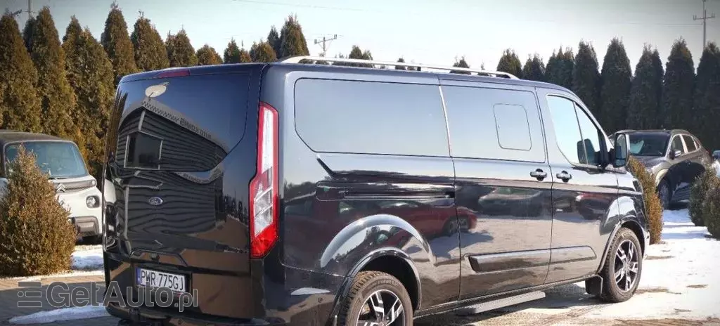 FORD Tourneo Custom 