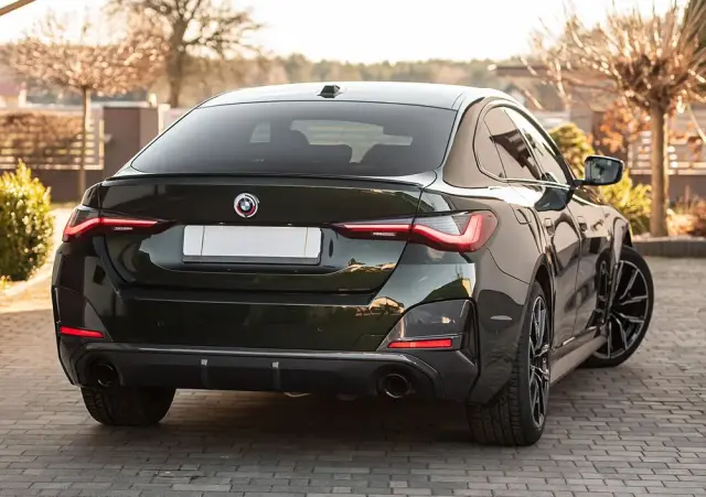 BMW Seria 4 420d xDrive M Sport sport