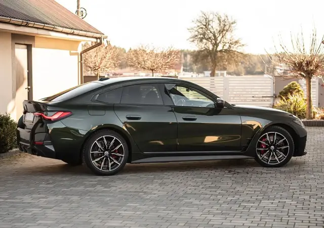 BMW Seria 4 420d xDrive M Sport sport