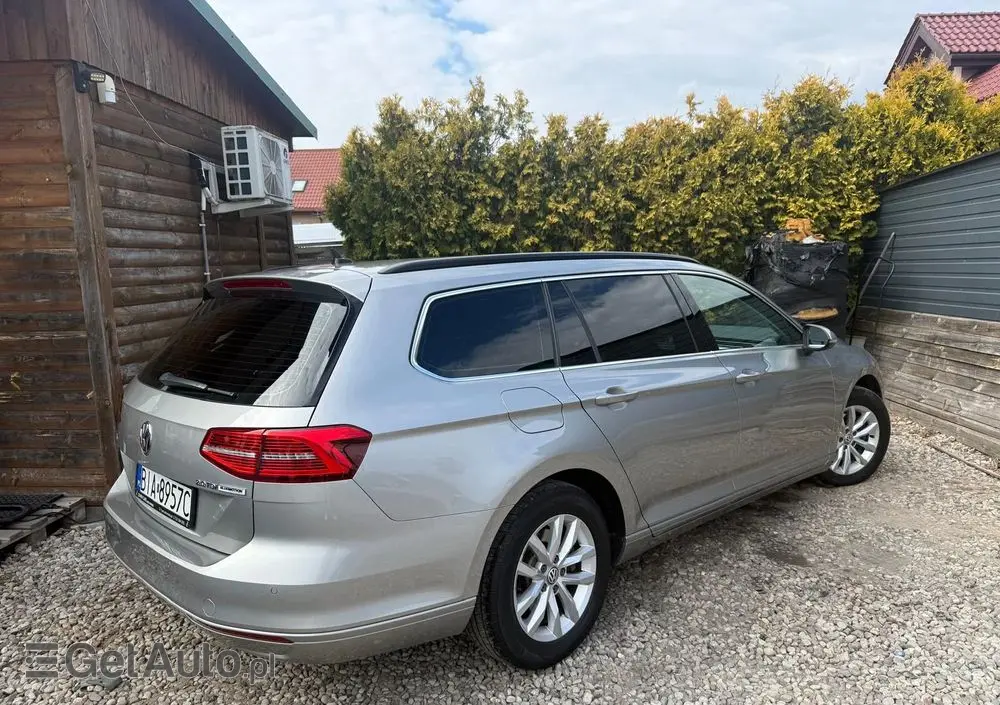 VOLKSWAGEN Passat 2.0 TDI (BlueMotion Technology) DSG Highline