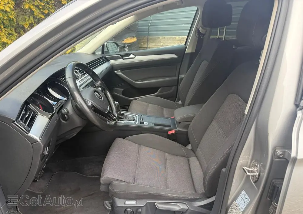 VOLKSWAGEN Passat 2.0 TDI (BlueMotion Technology) DSG Highline
