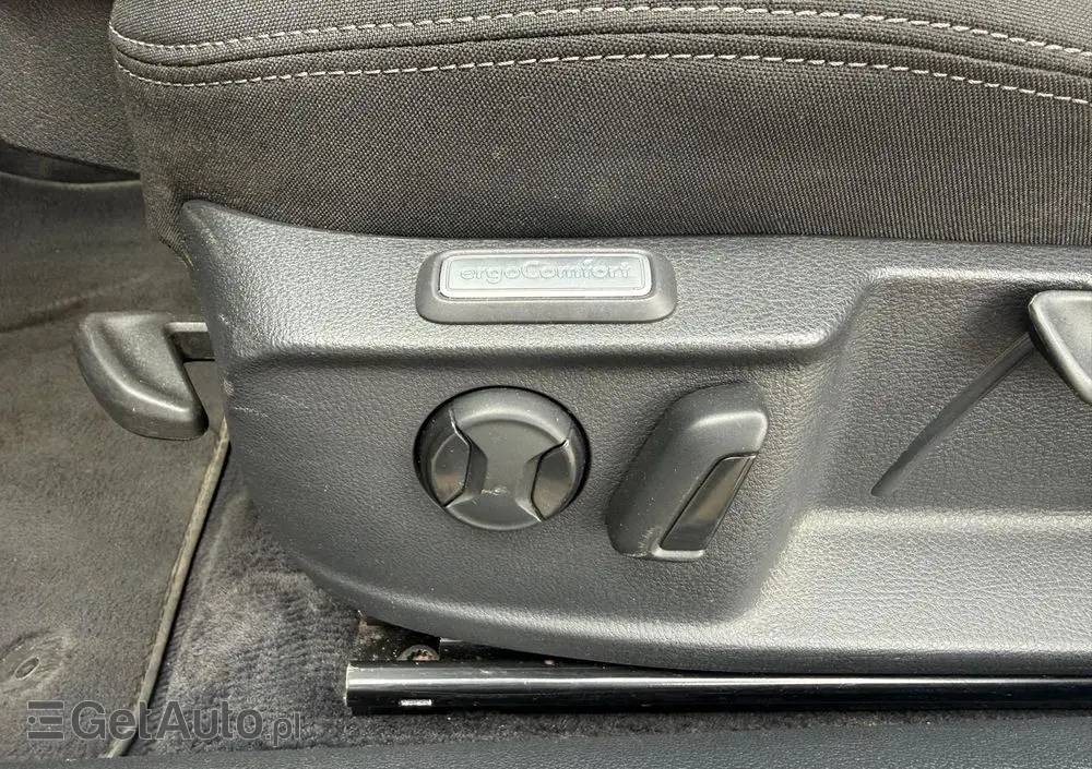 VOLKSWAGEN Passat 2.0 TDI (BlueMotion Technology) DSG Highline