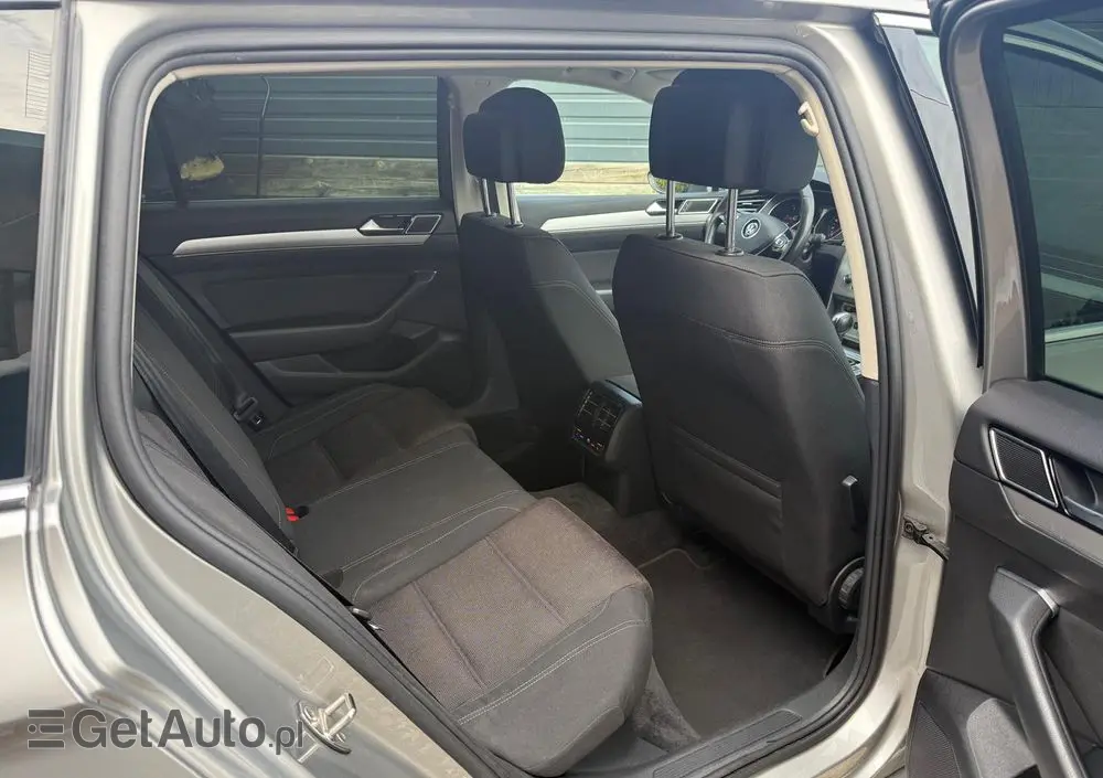 VOLKSWAGEN Passat 2.0 TDI (BlueMotion Technology) DSG Highline