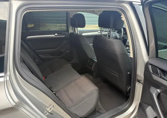 VOLKSWAGEN Passat 2.0 TDI (BlueMotion Technology) DSG Highline