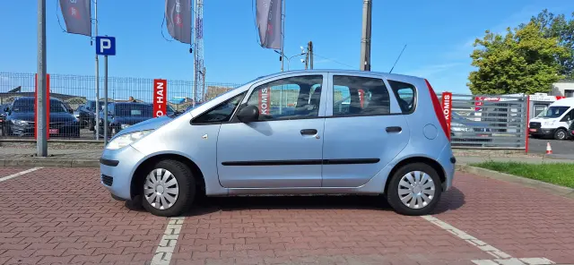 MITSUBISHI Colt 