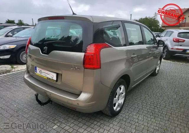 PEUGEOT 5008 2.0 HDi Family