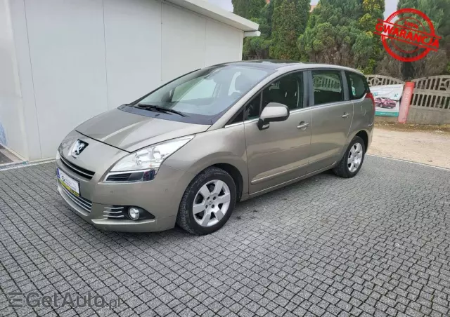 PEUGEOT 5008 2.0 HDi Family