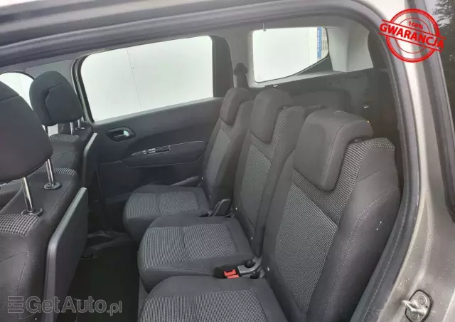 PEUGEOT 5008 2.0 HDi Family