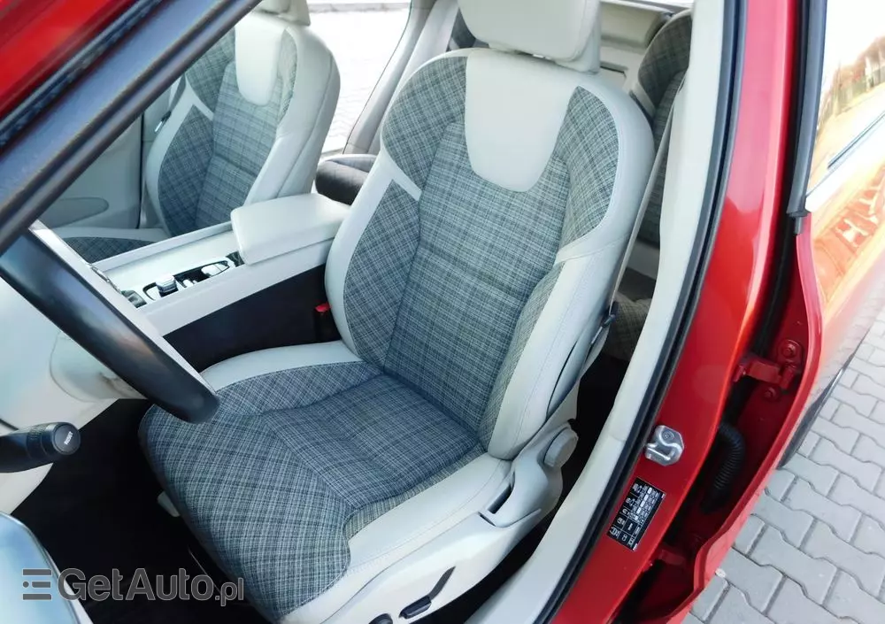 VOLVO XC 60 D4 Momentum Pro