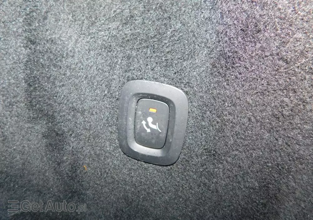 VOLVO XC 60 D4 Momentum Pro