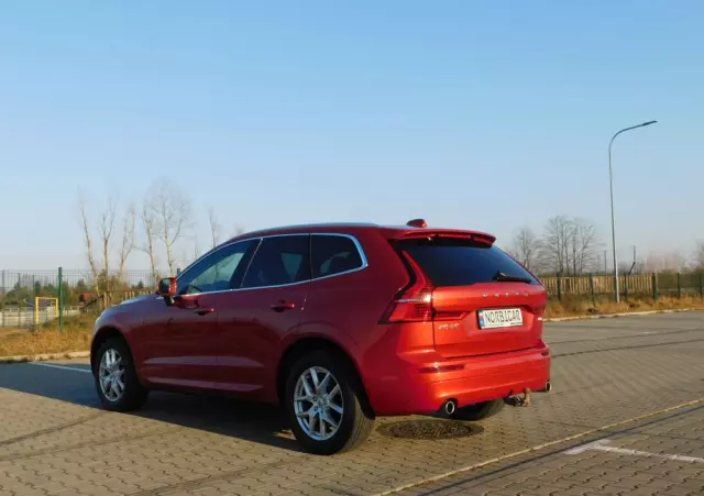 VOLVO XC 60 D4 Momentum Pro