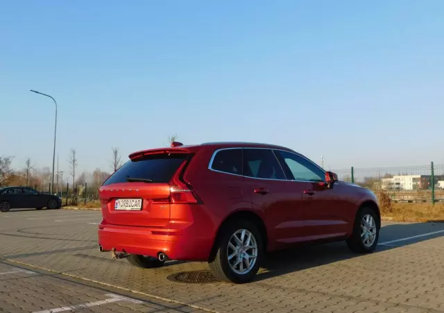 VOLVO XC 60 D4 Momentum Pro