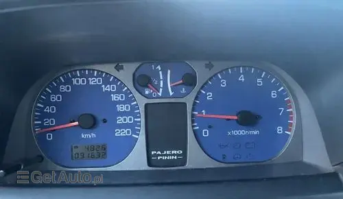 MITSUBISHI Pajero 