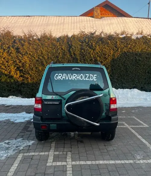 MITSUBISHI Pajero 