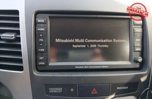 MITSUBISHI Outlander 