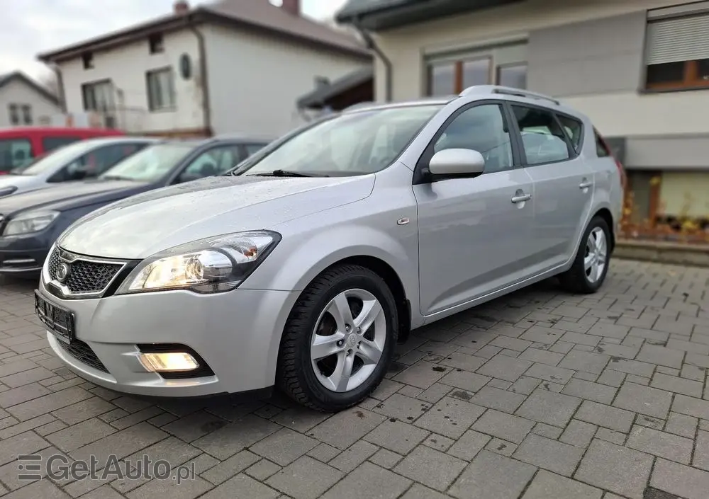 KIA Ceed 1.4 CVVT Dream-Team Edition