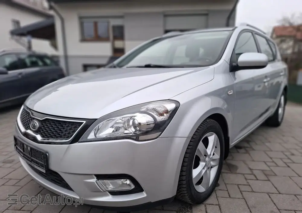 KIA Ceed 1.4 CVVT Dream-Team Edition