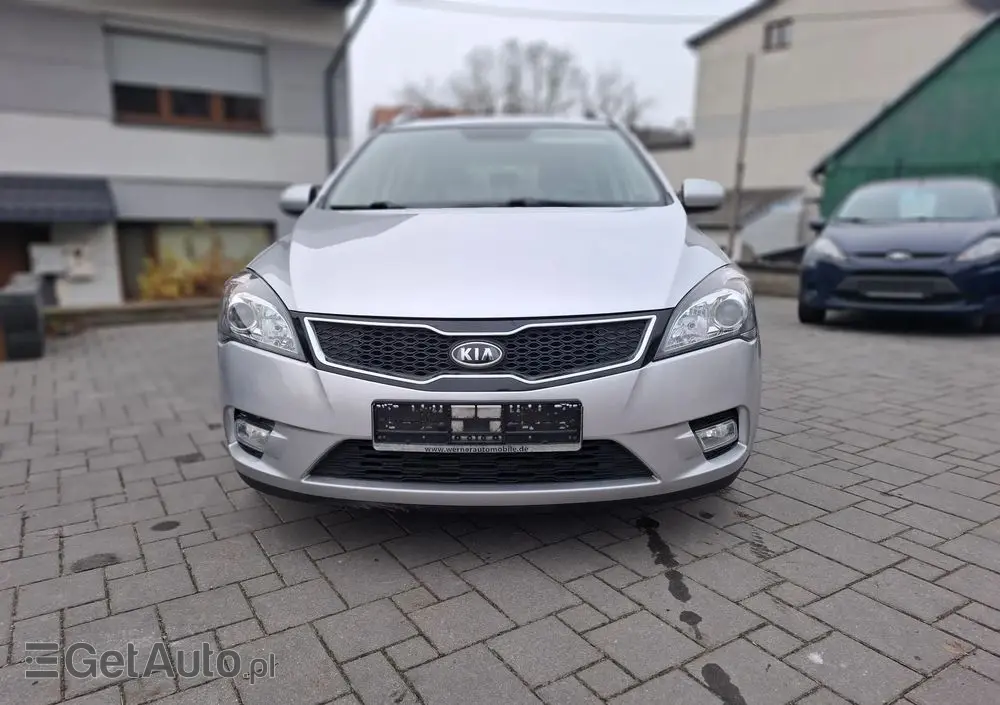KIA Ceed 1.4 CVVT Dream-Team Edition