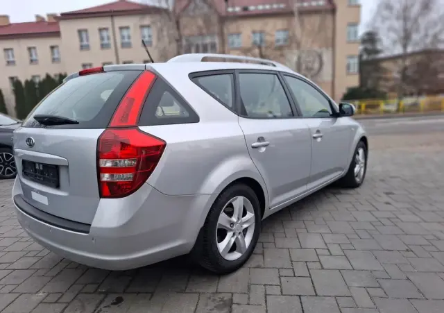 KIA Ceed 1.4 CVVT Dream-Team Edition