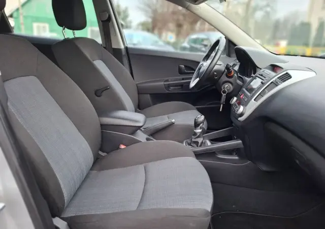 KIA Ceed 1.4 CVVT Dream-Team Edition