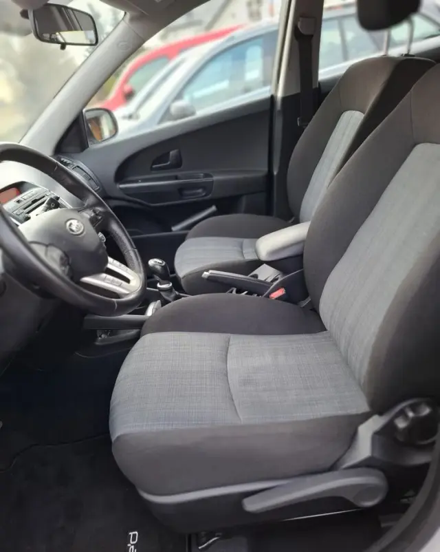 KIA Ceed 1.4 CVVT Dream-Team Edition