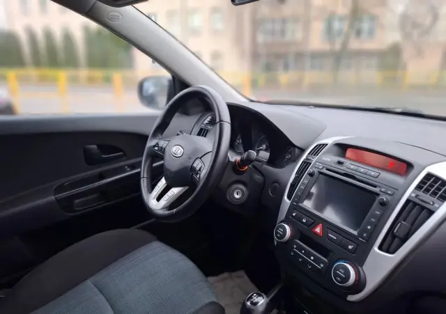 KIA Ceed 1.4 CVVT Dream-Team Edition