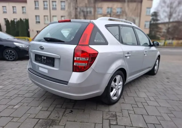 KIA Ceed 1.4 CVVT Dream-Team Edition