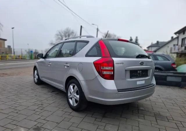 KIA Ceed 1.4 CVVT Dream-Team Edition