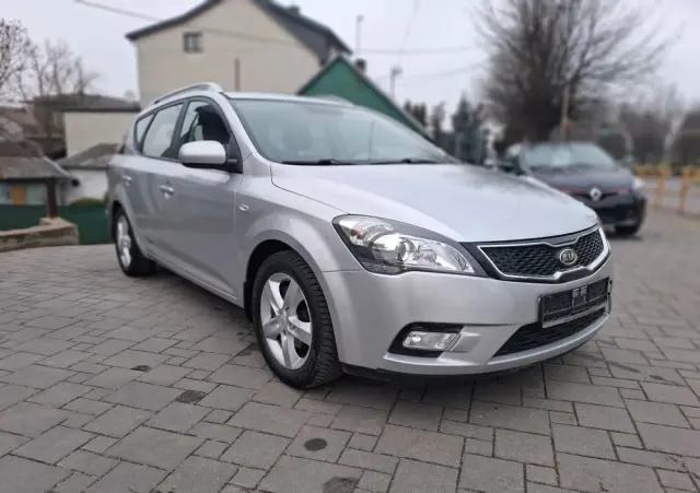 KIA Ceed 1.4 CVVT Dream-Team Edition