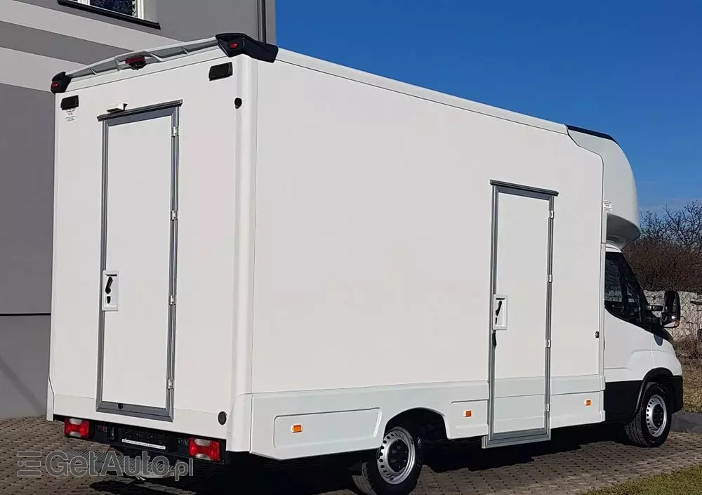 IVECO DAILY KONTENER NISKOPODŁOGOWY 4,43x2,23x2,42 SKLEP FOODTRUCK BAR KLIMA KONIOWÓZ KAMPER 