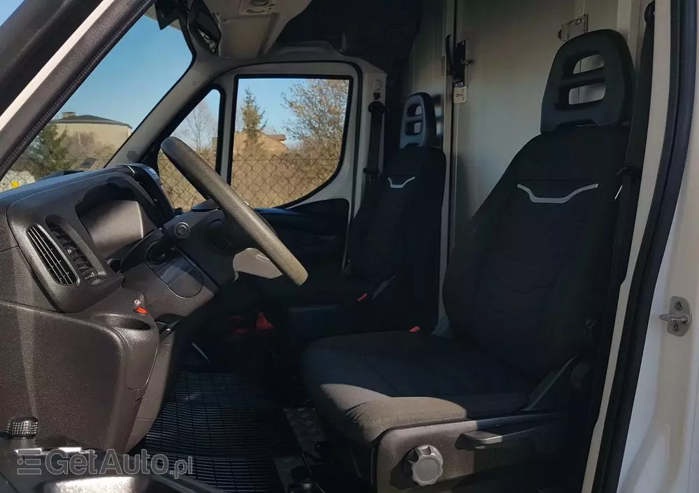 IVECO DAILY KONTENER NISKOPODŁOGOWY 4,43x2,23x2,42 SKLEP FOODTRUCK BAR KLIMA KONIOWÓZ KAMPER 
