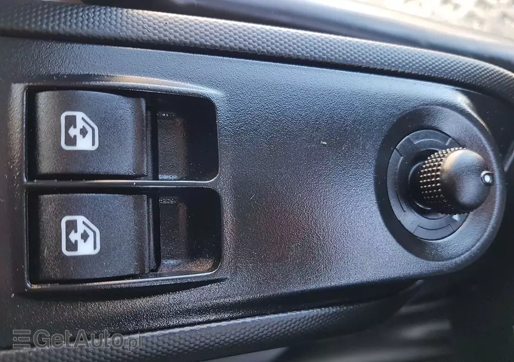 IVECO DAILY KONTENER NISKOPODŁOGOWY 4,43x2,23x2,42 SKLEP FOODTRUCK BAR KLIMA KONIOWÓZ KAMPER 