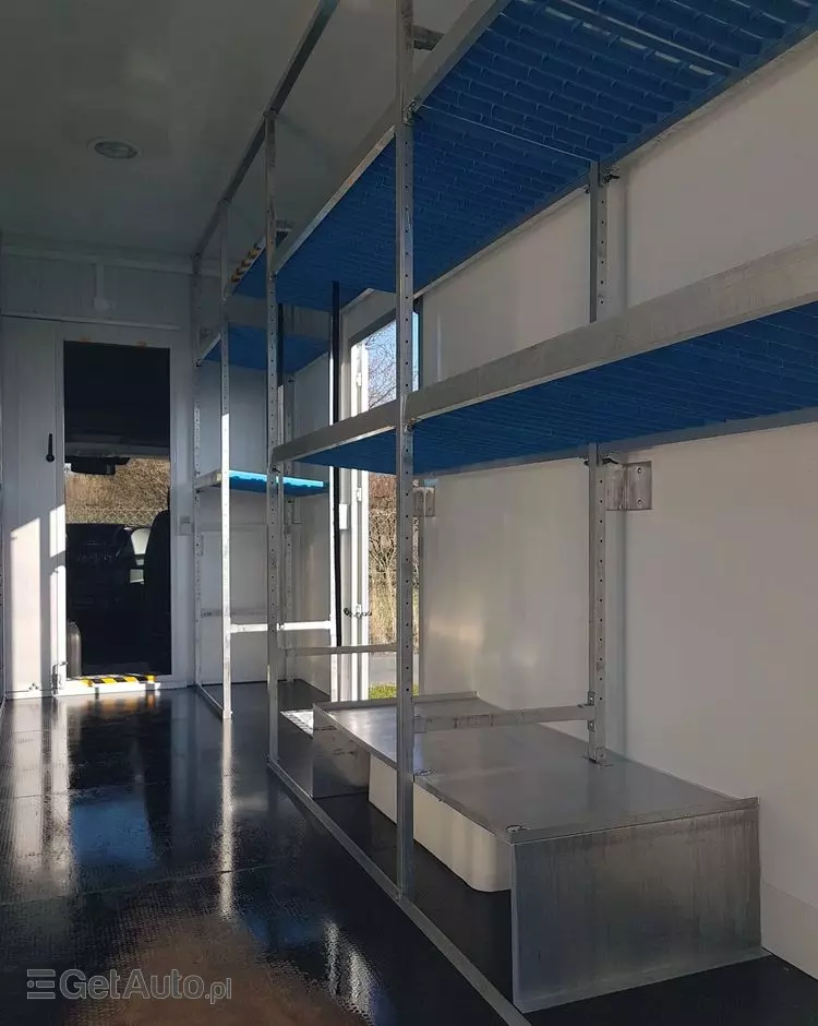 IVECO DAILY KONTENER NISKOPODŁOGOWY 4,43x2,23x2,42 SKLEP FOODTRUCK BAR KLIMA KONIOWÓZ KAMPER 