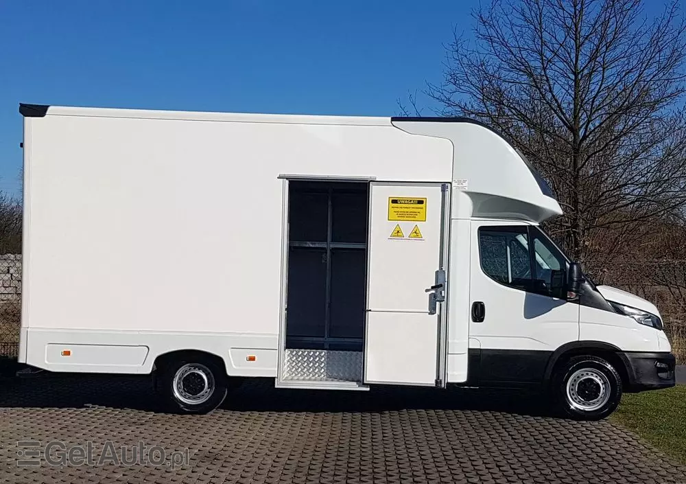 IVECO DAILY KONTENER NISKOPODŁOGOWY 4,43x2,23x2,42 SKLEP FOODTRUCK BAR KLIMA KONIOWÓZ KAMPER 