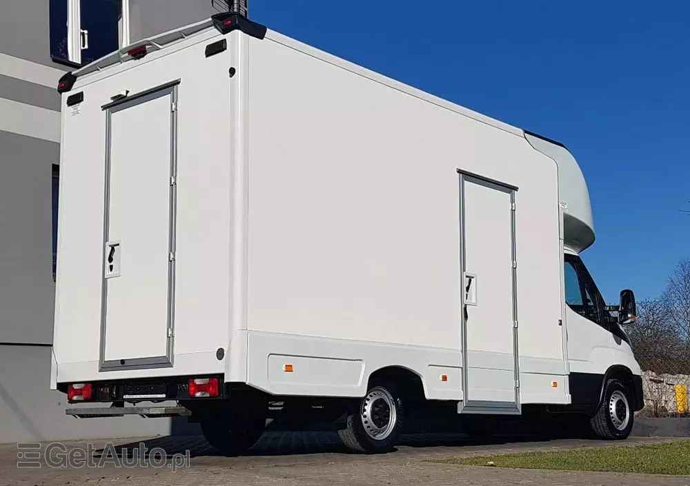 IVECO DAILY KONTENER NISKOPODŁOGOWY 4,43x2,23x2,42 SKLEP FOODTRUCK BAR KLIMA KONIOWÓZ KAMPER 