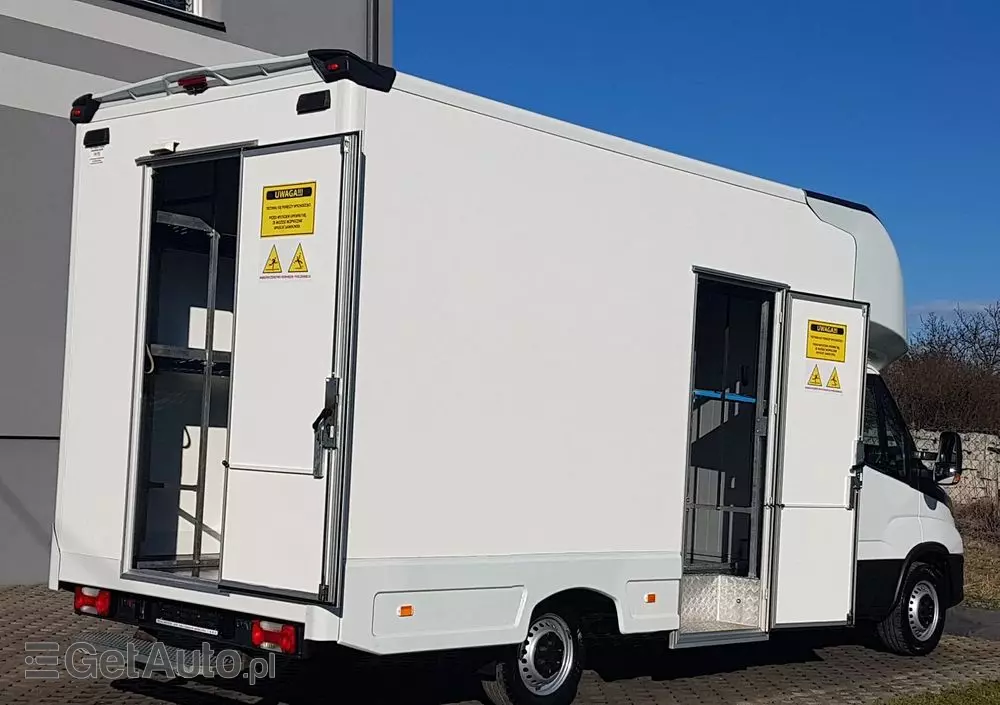 IVECO DAILY KONTENER NISKOPODŁOGOWY 4,43x2,23x2,42 SKLEP FOODTRUCK BAR KLIMA KONIOWÓZ KAMPER 