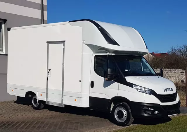 IVECO DAILY KONTENER NISKOPODŁOGOWY 4,43x2,23x2,42 SKLEP FOODTRUCK BAR KLIMA KONIOWÓZ KAMPER 